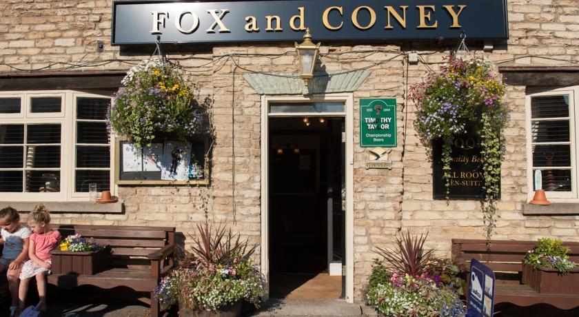 The Fox And Coney Inn Brough  Room photo